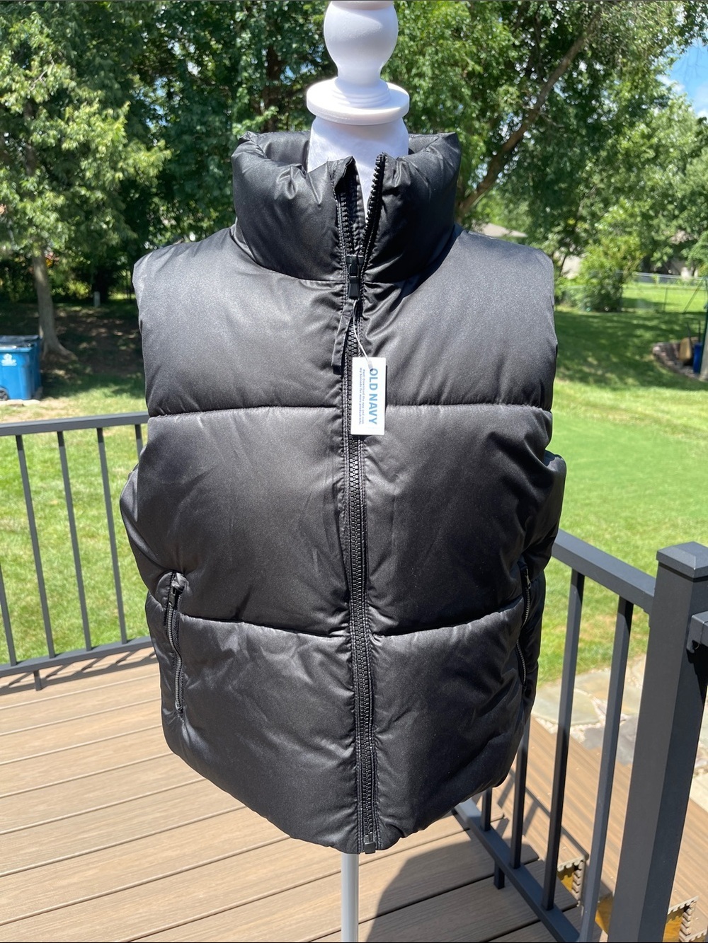 Old Navy Gorpcore Camping Outdoors Women’s Black Puffer NWT Vest Size Large
